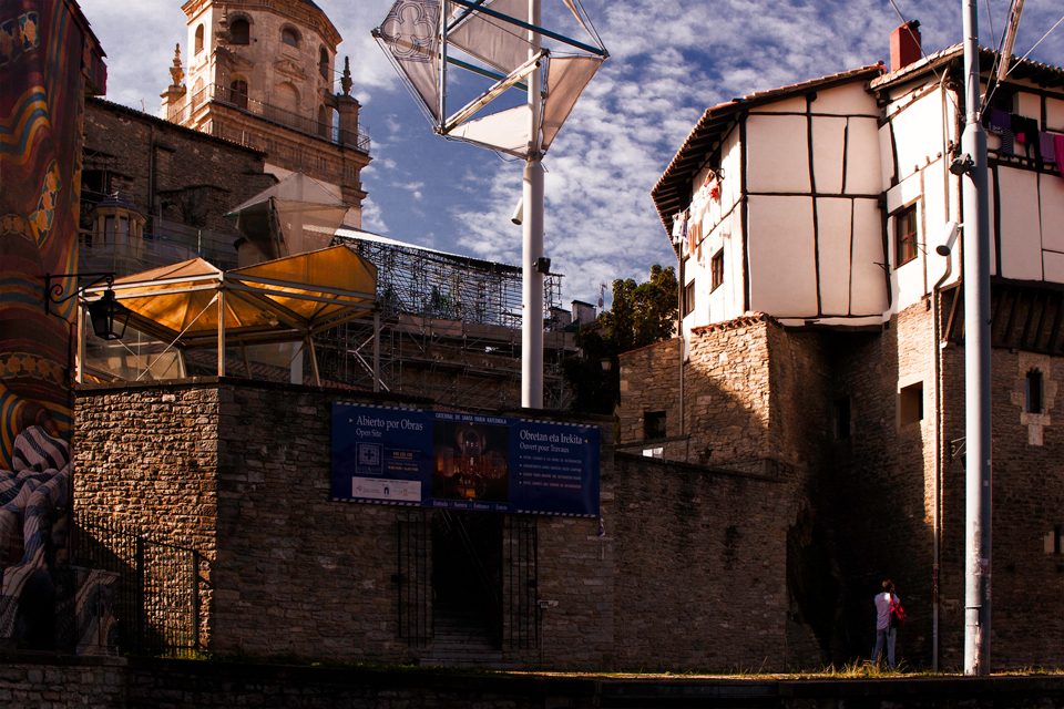 Imágenes de la campaña de comunicación Abierto por Obras para la Fundación Catedral Santa María