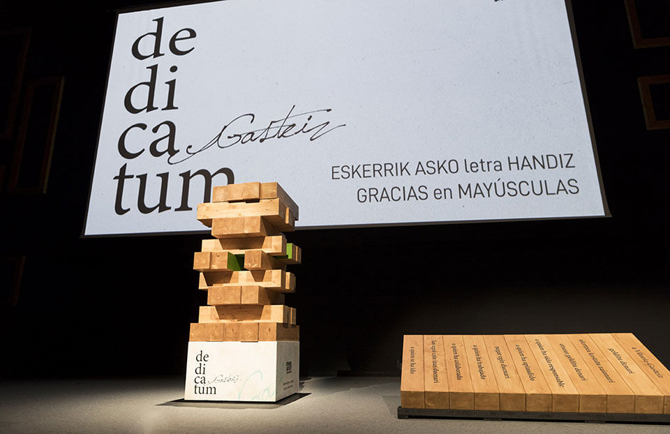 Imagen de la campaña de homenaje Dedicatum